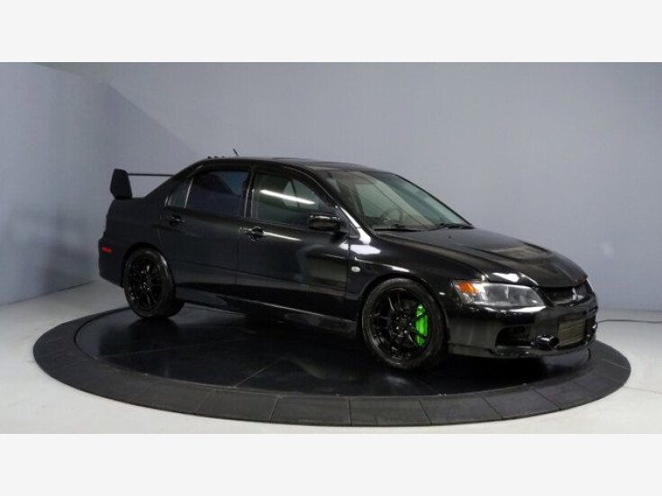 Thumbnail Photo undefined for 2003 Mitsubishi Lancer Evolution
